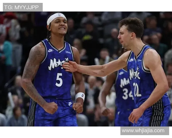 回顾去年雄鹿与活塞季后赛精彩对决及最终比分分析